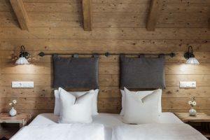 Holzlebn 2019 Juni 05 red 300x200 - Holzlebn_2019_Juni_05 red