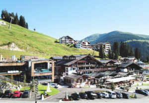 aussenansicht im sommer das alpenwelt resort 300x207 - DCIM100MEDIADJI_0747.JPG