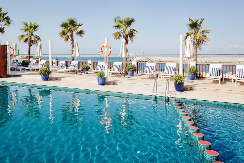 hotel pool mit herrlichem ausblick c johanna gunnberg hotel portixol 1024x682 - Abiertos! Mallorca-Neustart mit Stil