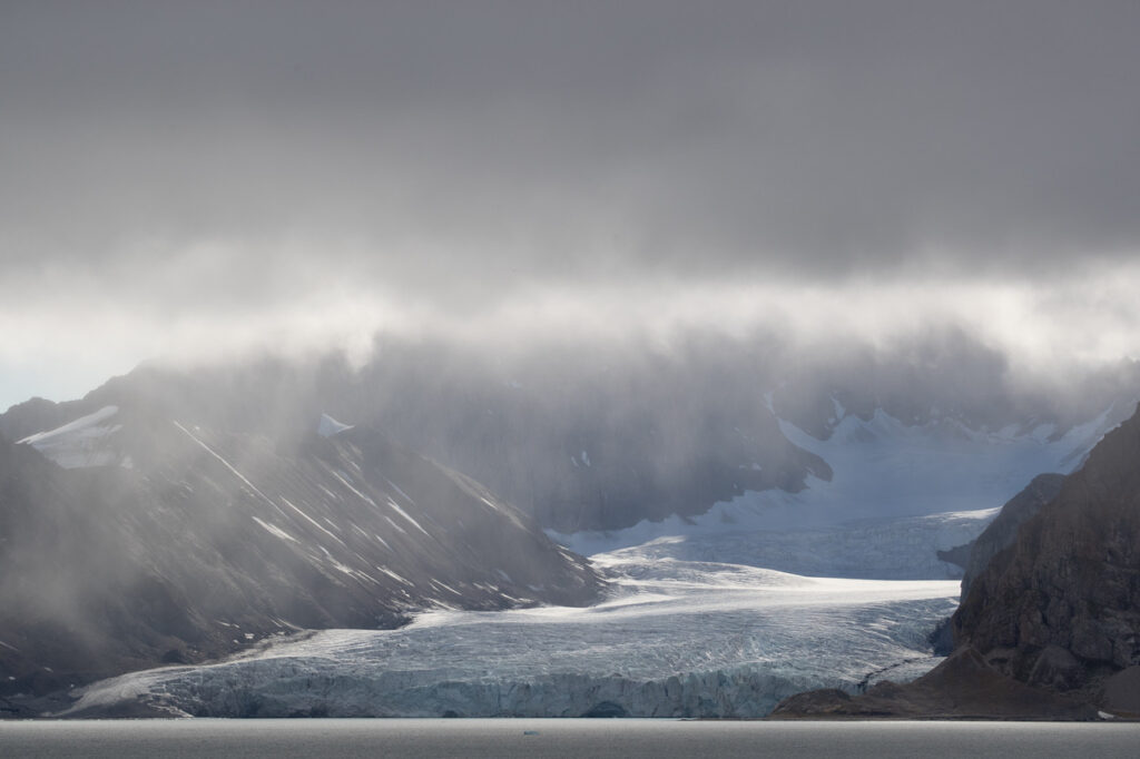 Coulson Tennant Svalbard P2 1024x682 - Arktischer Sommer mit der neuen Seabourn Venture