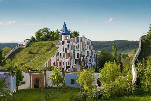 Rogner Bad Blumau © Hundertwasser Architekturprojekt 4 red - Gewinnspiel 2023 10