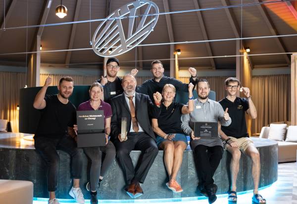 Das AVITA Team feiert seinen Erfolg ©AVITA Resort reduce - DACH Spa Award für das AVITA Ausgezeichnete Therme