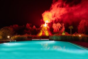 Rogner Bad Blumau © Hundertwasser Architekturprojekt 2 red 300x200 - Rogner Bad Blumau © Hundertwasser Architekturprojekt 2 red