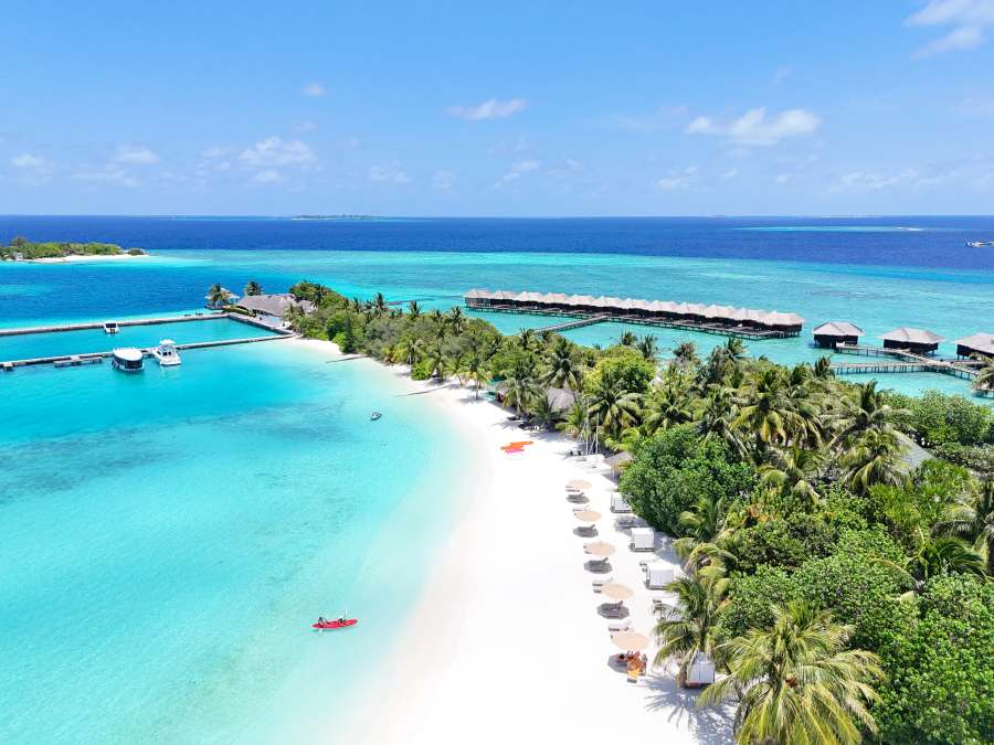 Sheraton Maldives Full Moon Resort Spa Aerial Beach Shot reduce - Gewinnspiel-PREMIUM