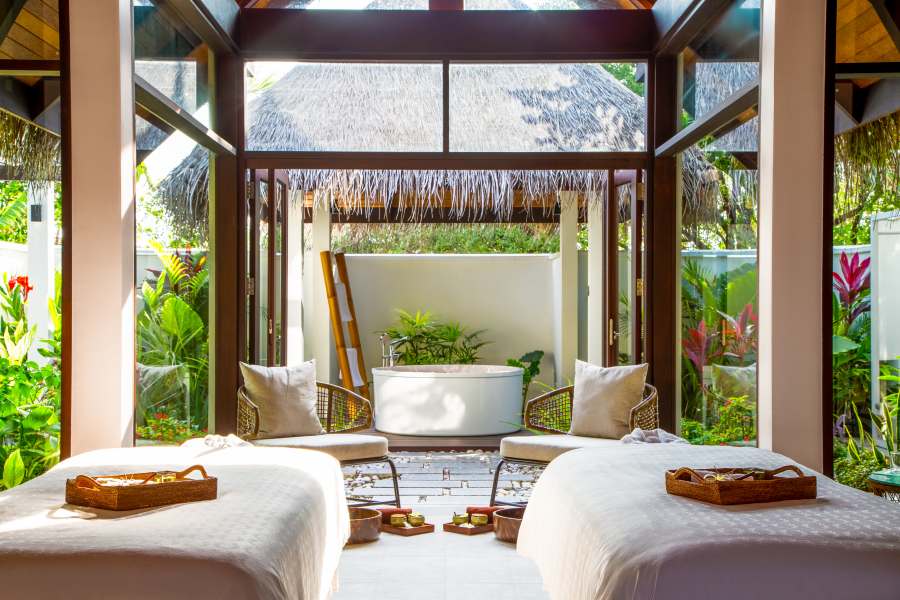 Sheraton Maldives Full Moon Resort Spa VIP Treatment Room Copyright Sheraton Maldives Full Moon Resort Spa reduce - Gewinnspiel-PREMIUM