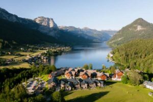 MONDI Resort am Grundlsee Hauptfoto Sommer 01 reduce 300x200 - MONDI Resort am Grundlsee Hauptfoto Sommer 01 reduce